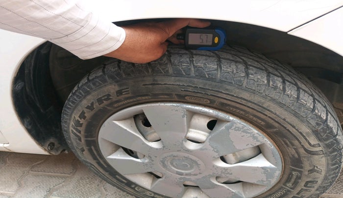 2013 Maruti Wagon R 1.0 LXI, Petrol, Manual, 15,012 km, tyre