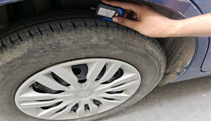 2017 Maruti Dzire VXI, Petrol, Manual, 15,814 km, tyre