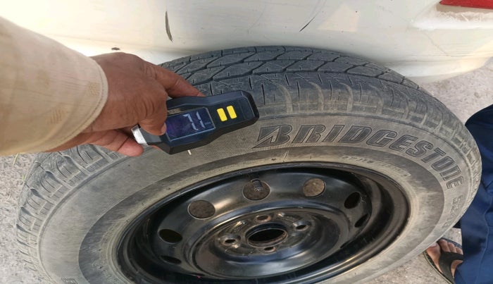 2011 Maruti Swift Dzire VXI, Petrol, Manual, 80,036 km, tyre