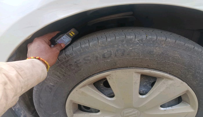 2011 Maruti Swift Dzire VXI, Petrol, Manual, 80,036 km, tyre