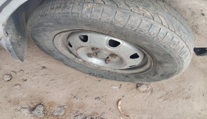 2012 Maruti Eeco 5 STR WITH A/C+HTR CNG, CNG, Manual, 2,15,629 km, tyre