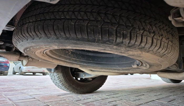 2019 Mahindra XUV500 W7 AT, Diesel, Automatic, 1,18,422 km, tyre