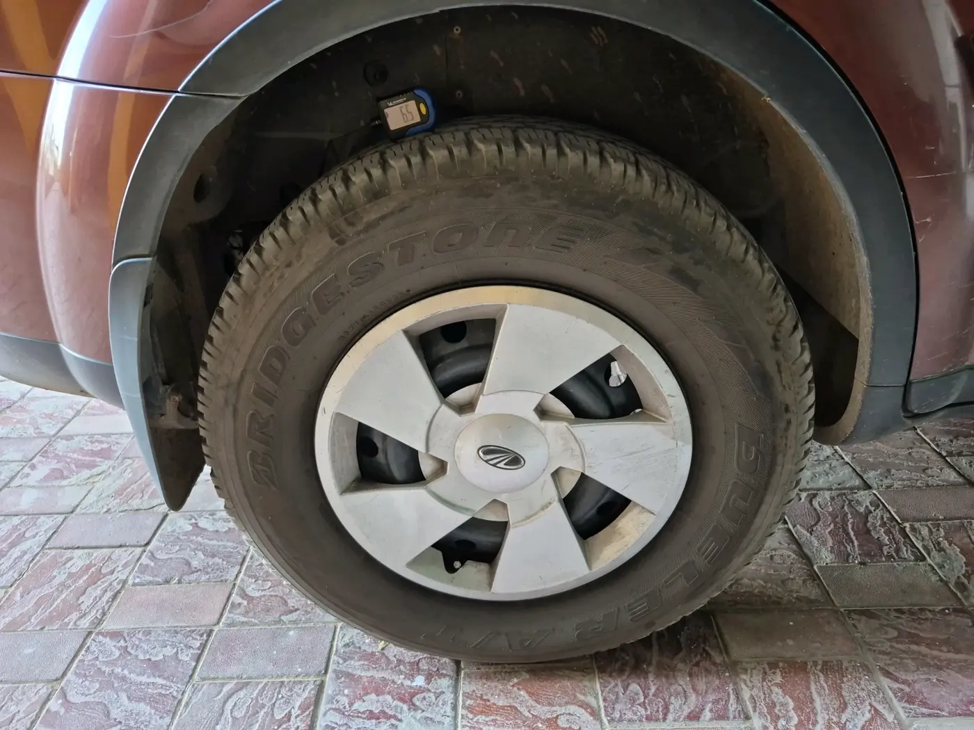2019 Mahindra XUV500 W7 AT, Diesel, Automatic, 1,18,422 km, tyre