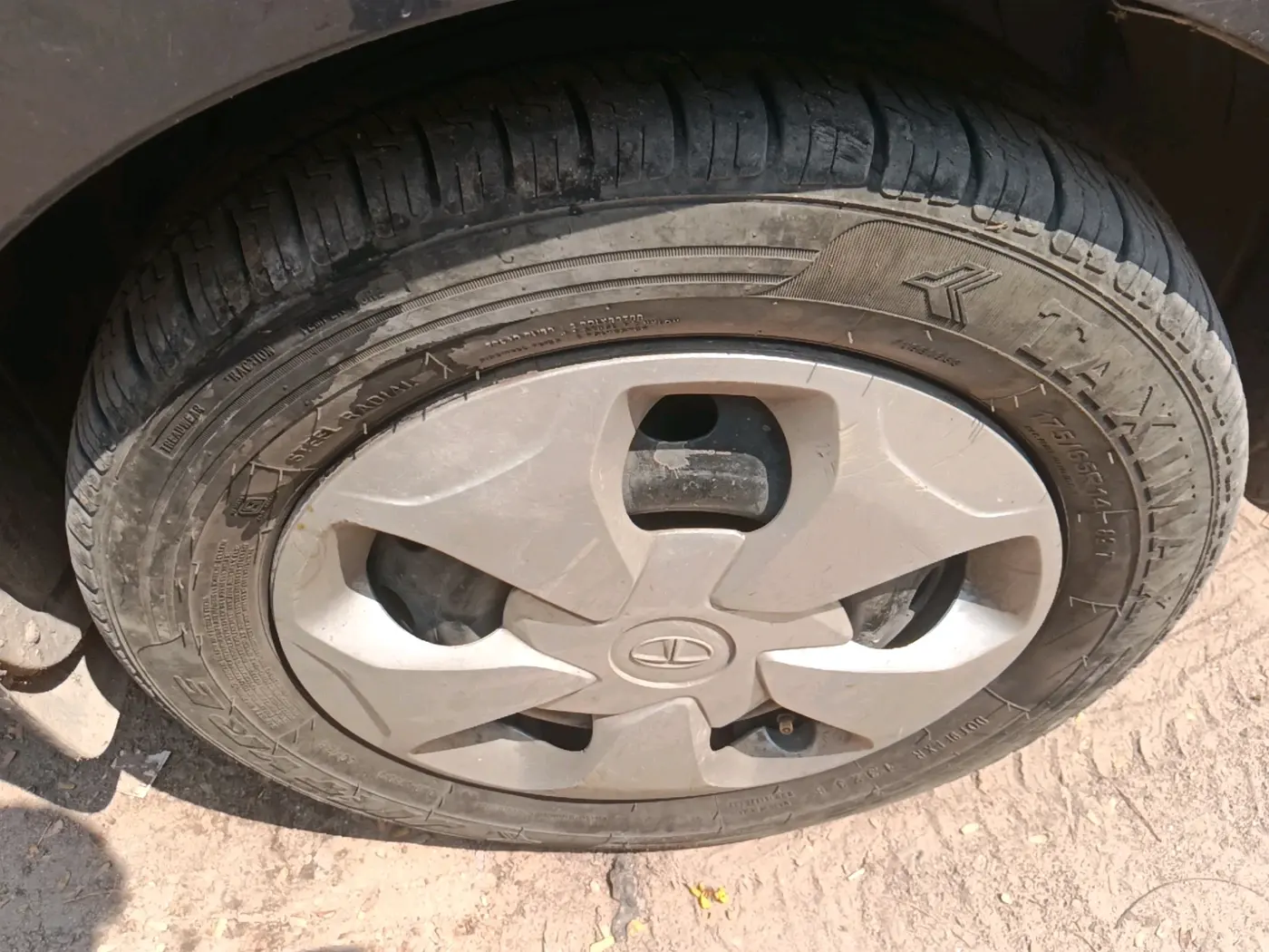2015 Tata Bolt XMS REVOTRON, Petrol, Manual, 89,924 km, tyre