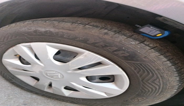 2013 Maruti Swift Dzire VXI, Petrol, Manual, 52,780 km, tyre