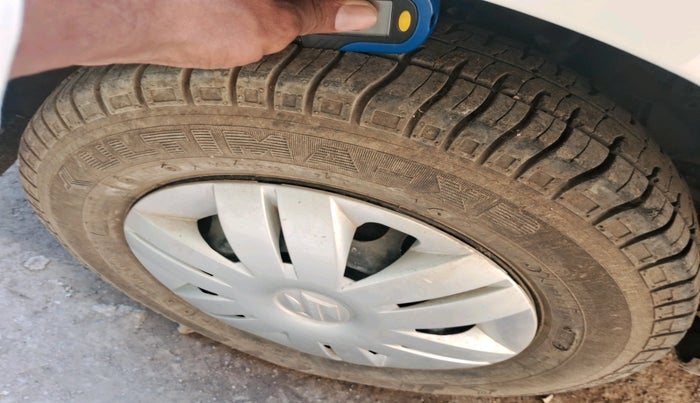 2017 Maruti Alto 800 LXI, Petrol, Manual, 18,013 km, tyre