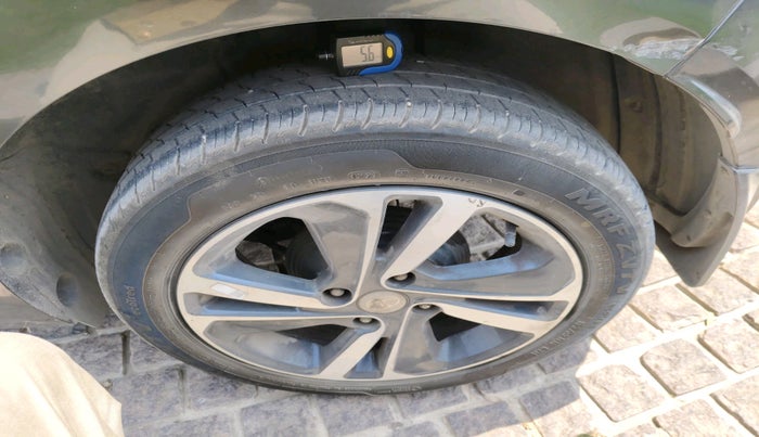 2021 Tata ALTROZ XZ PETROL, Petrol, Manual, 30,597 km, tyre