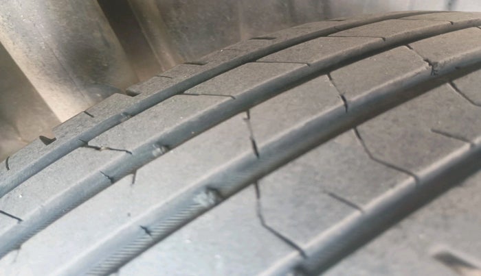 2024 Maruti Baleno ALPHA PETROL 1.2, Petrol, Manual, 38,294 km, tyre