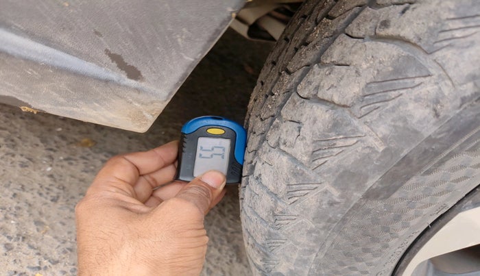 2021 Hyundai ALCAZAR PLATINUM (O) 6STR 2.0 AT, Petrol, Automatic, 33,573 km, tyre