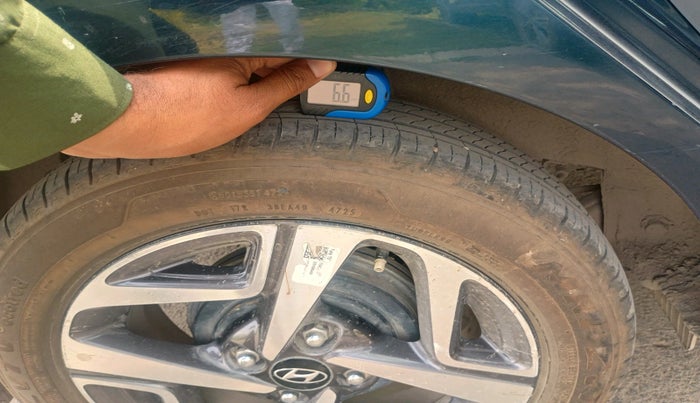 2022 Hyundai AURA SX 1.2 CNG, CNG, Manual, 73,086 km, tyre