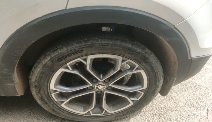 2021 Skoda KUSHAQ STYLE 1.0L TSI MT, Petrol, Manual, 40,868 km, tyre