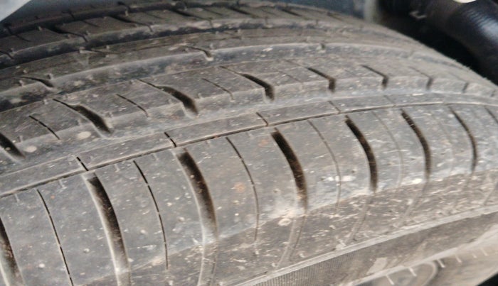 2022 Tata Safari XT, Diesel, Manual, 58,090 km, tyre