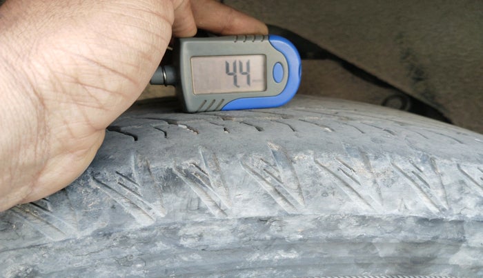 2022 Tata Safari XT, Diesel, Manual, 58,090 km, tyre