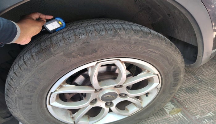 2016 Mahindra XUV500 W6, Diesel, Manual, 56,462 km, tyre