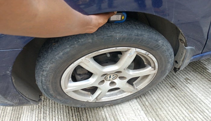 2013 Volkswagen Vento HIGHLINE 1.6 MPI, CNG, Manual, 78,266 km, tyre