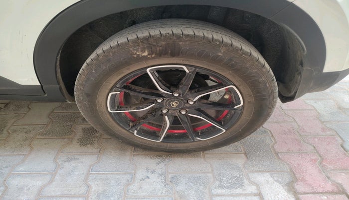 2022 Hyundai VENUE SX 1.2 PETROL, Petrol, Manual, 27,287 km, tyre