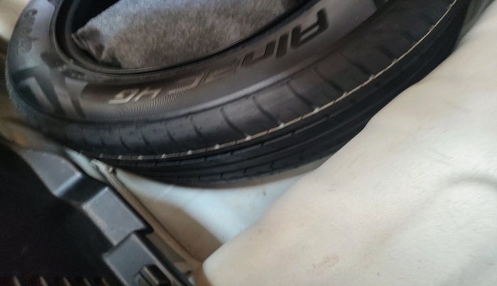 2022 Hyundai VENUE SX 1.2 PETROL, Petrol, Manual, 27,287 km, tyre