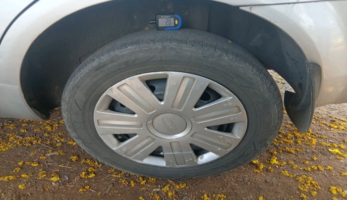 2011 Ford Fiesta EXI 1.4 DIESEL, Diesel, Manual, 1,82,924 km, tyre