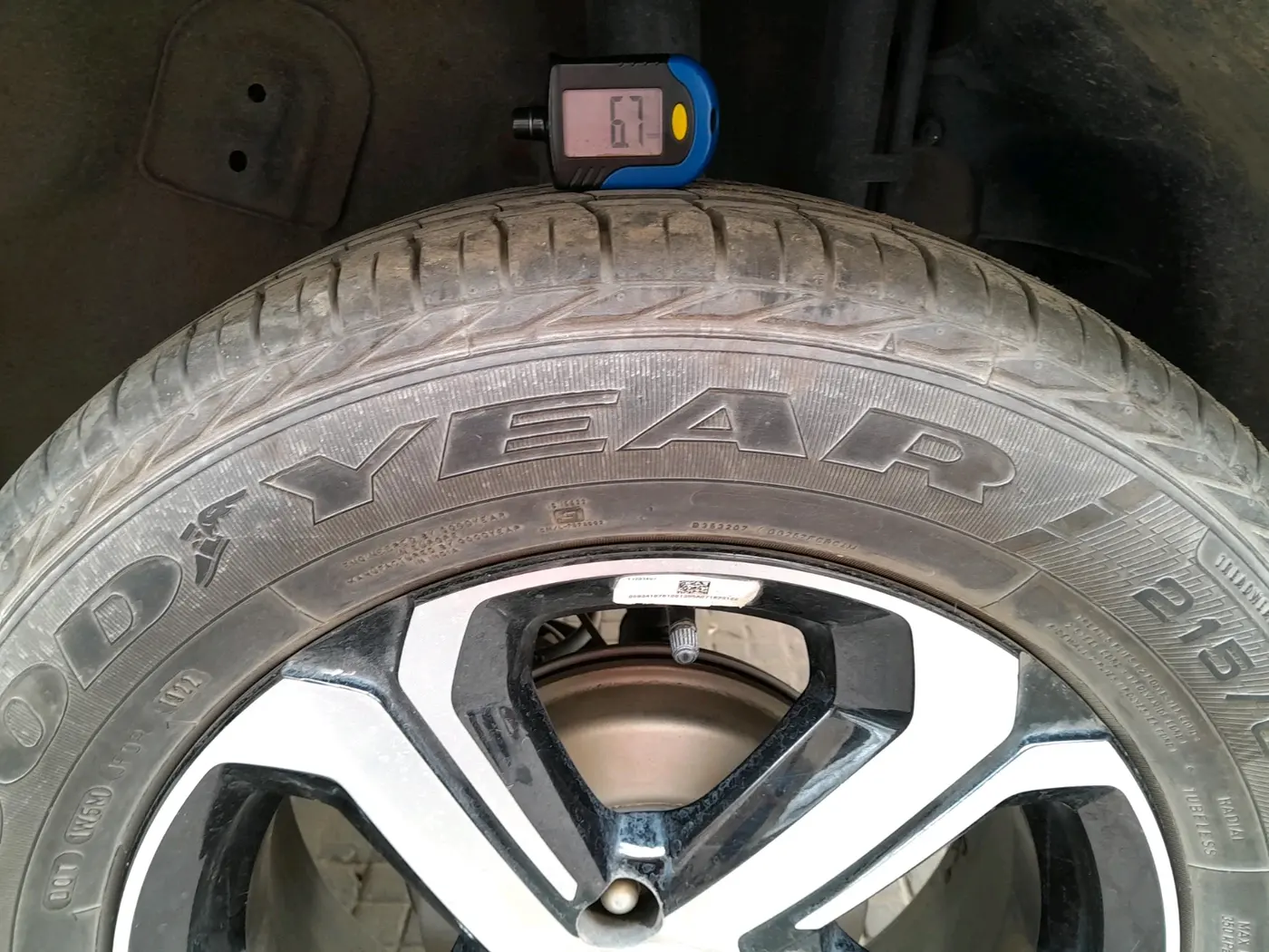 2022 Tata NEXON XZ PLUS PETROL, Petrol, Manual, 25,519 km, tyre