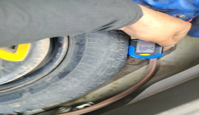 2012 Maruti Zen Estilo VXI, Petrol, Manual, 84,880 km, tyre