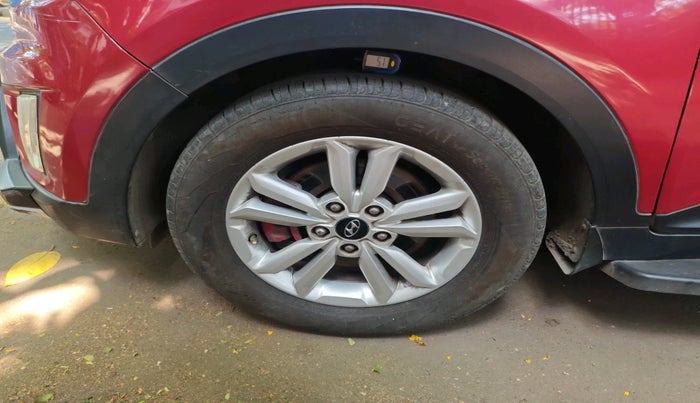 2015 Hyundai Creta SX 1.6 DIESEL, Diesel, Manual, 1,42,393 km, tyre