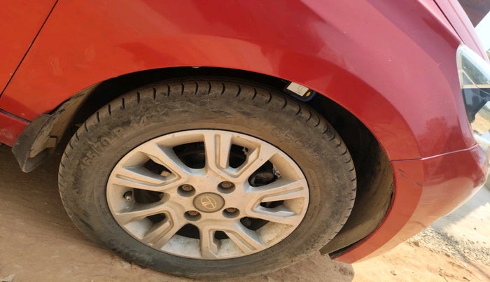 2018 Tata Tiago XZA PETROL, Petrol, Automatic, 86,731 km, tyre