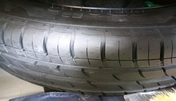 2023 Hyundai AURA SX 1.2 CNG, CNG, Manual, 22,264 km, tyre