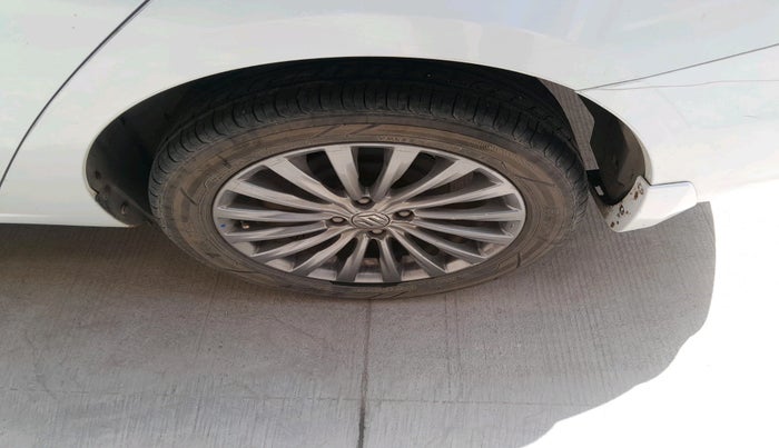 2016 Maruti Ciaz ZDI+ SHVS, Diesel, Manual, 1,04,579 km, tyre