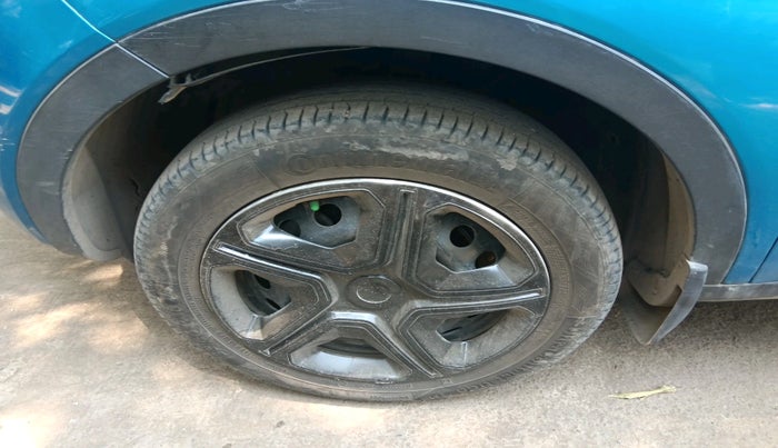 2018 Tata NEXON XT PETROL, CNG, Manual, 38,984 km, tyre