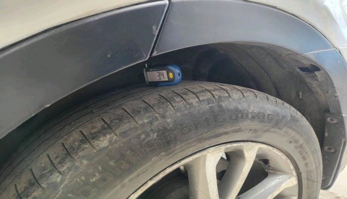 2014 Hyundai Santa Fe 2 WD, Diesel, Manual, 88,695 km, tyre