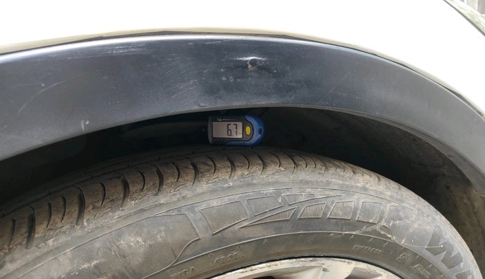 2014 Hyundai Santa Fe 2 WD, Diesel, Manual, 88,695 km, tyre