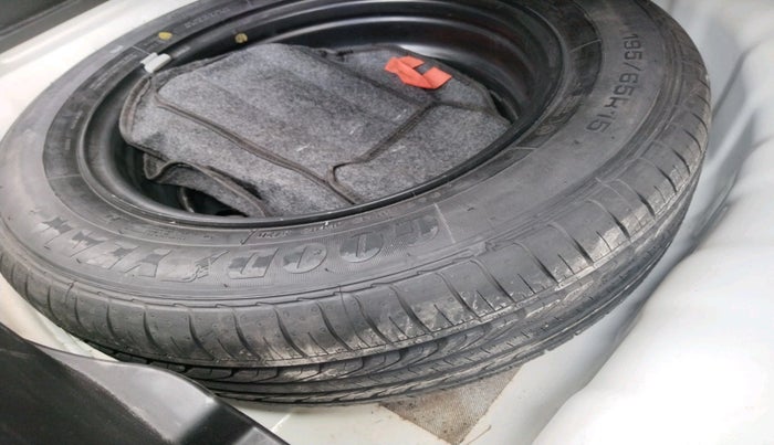 2021 Hyundai VENUE SX 1.0 TURBO IMT, Petrol, Manual, 31,340 km, tyre