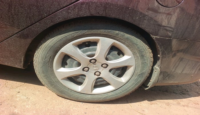 2011 Hyundai Verna FLUIDIC 1.6 VTVT EX, Petrol, Manual, 91,895 km, tyre