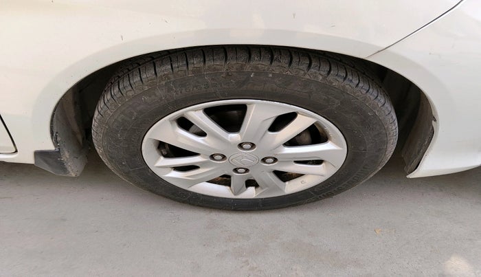 2017 Honda Amaze 1.5L I-DTEC VX, Diesel, Manual, 1,56,252 km, tyre