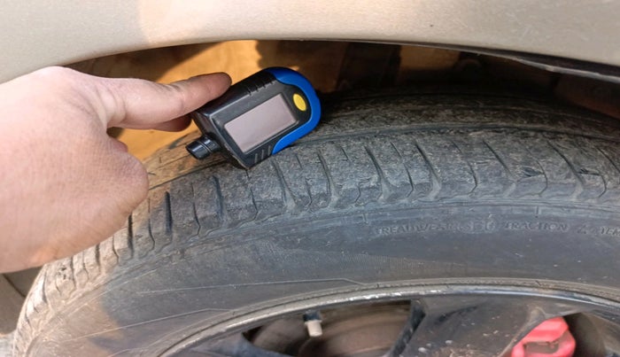 2011 Honda City 1.5L I-VTEC V MT, Petrol, Manual, 1,55,958 km, tyre