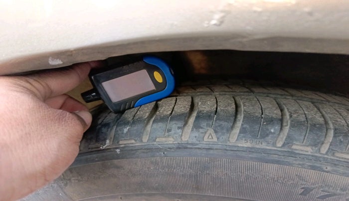 2011 Honda City 1.5L I-VTEC V MT, Petrol, Manual, 1,55,958 km, tyre