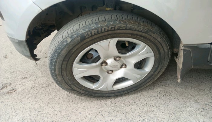 2015 Ford Ecosport TREND+ 1.0L ECOBOOST, Petrol, Manual, 80,073 km, tyre