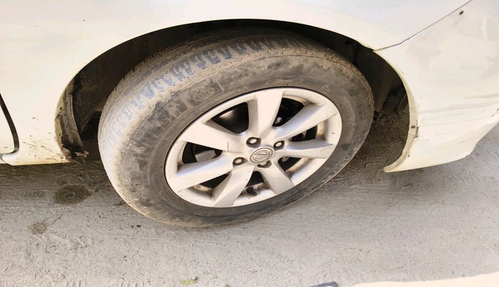 2012 Nissan Sunny XV PETROL, CNG, Manual, 46,935 km, tyre