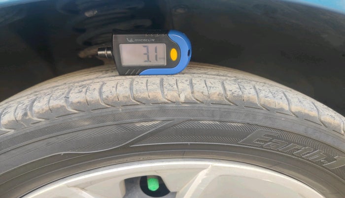 2017 Maruti IGNIS DELTA 1.2, Petrol, Manual, 83,082 km, tyre