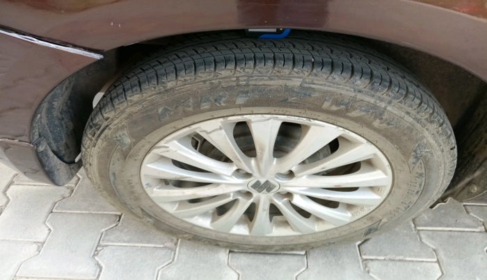 2016 Maruti Ciaz ZDI SHVS, Diesel, Manual, 69,708 km, tyre