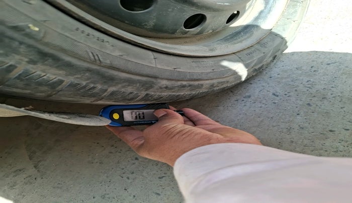 2011 Hyundai Santro Xing GL, CNG, Manual, 85,646 km, tyre