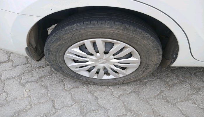 2017 Maruti Dzire VXI, Petrol, Manual, 55,956 km, tyre