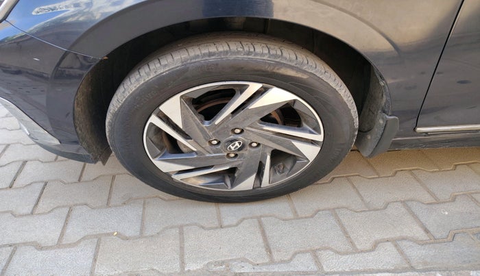 2022 Hyundai NEW I20 ASTA (O) 1.2 MT, Petrol, Manual, 49,575 km, tyre