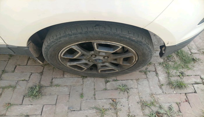 2017 Ford Ecosport TITANIUM 1.5L DIESEL, Diesel, Manual, 1,38,424 km, tyre