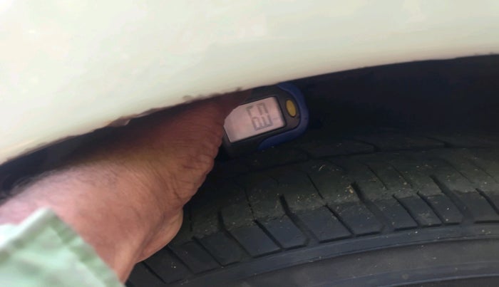 2010 Hyundai i20 ASTA 1.4 CRDI, Diesel, Manual, 1,24,675 km, tyre