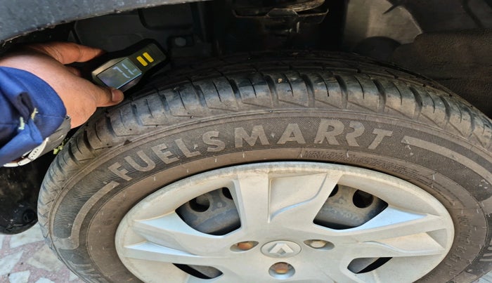 2023 Renault Kwid RXL 1.0 (O), Petrol, Manual, 62 km, tyre