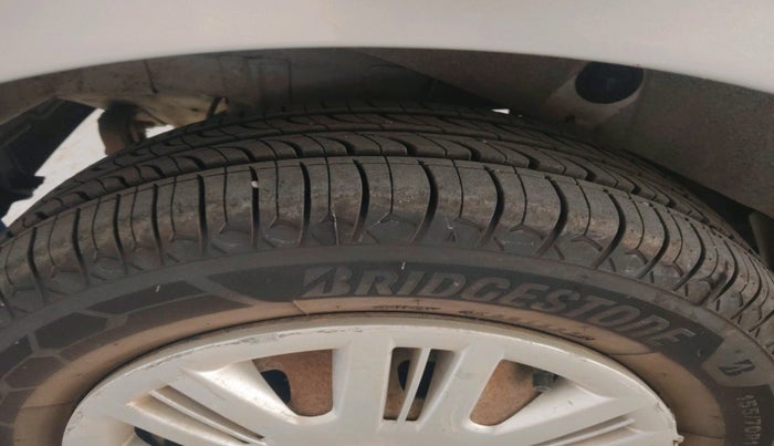 2011 Hyundai Santro Xing GLS LPG, Petrol, Manual, 88,733 km, tyre