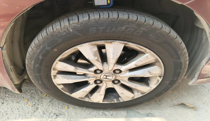 2013 Honda City 1.5L I-VTEC V MT, Petrol, Manual, 1,14,438 km, tyre