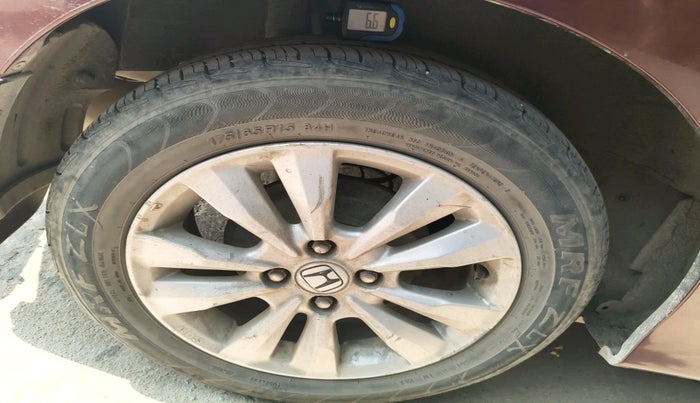 2013 Honda City 1.5L I-VTEC V MT, Petrol, Manual, 1,14,438 km, tyre