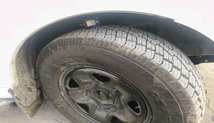 2015 Tata Safari Storme 2.2 EX 4X2, Diesel, Manual, 1,51,266 km, tyre